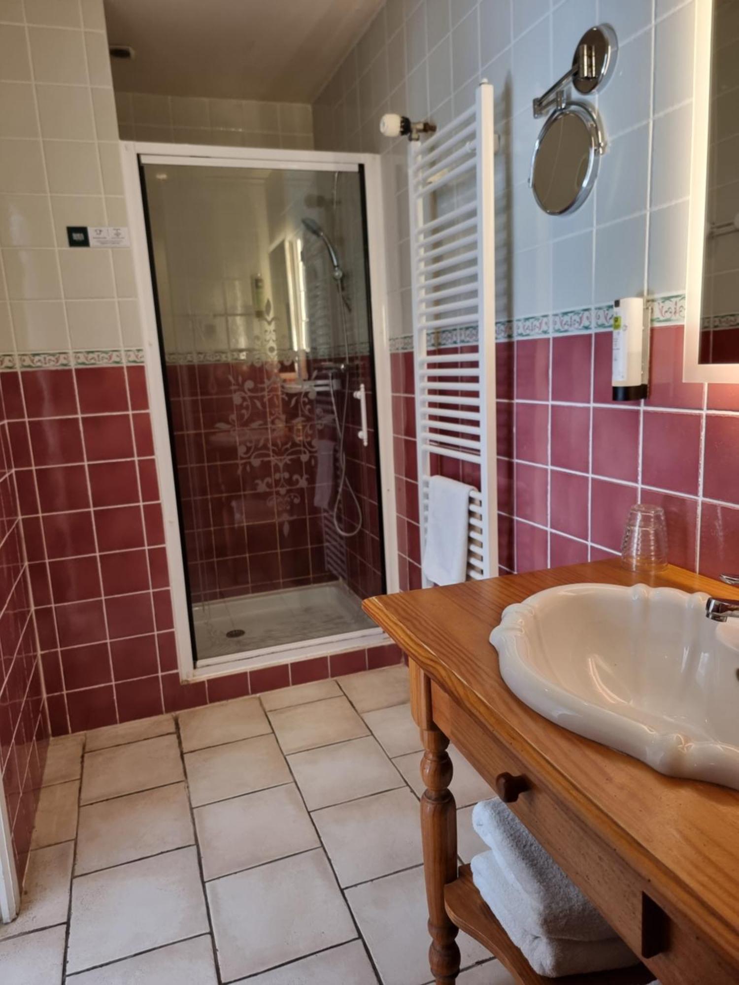 Le Relais Des Dalles - Hotel & Restaurant Sassetot-le-Mauconduit ภายนอก รูปภาพ