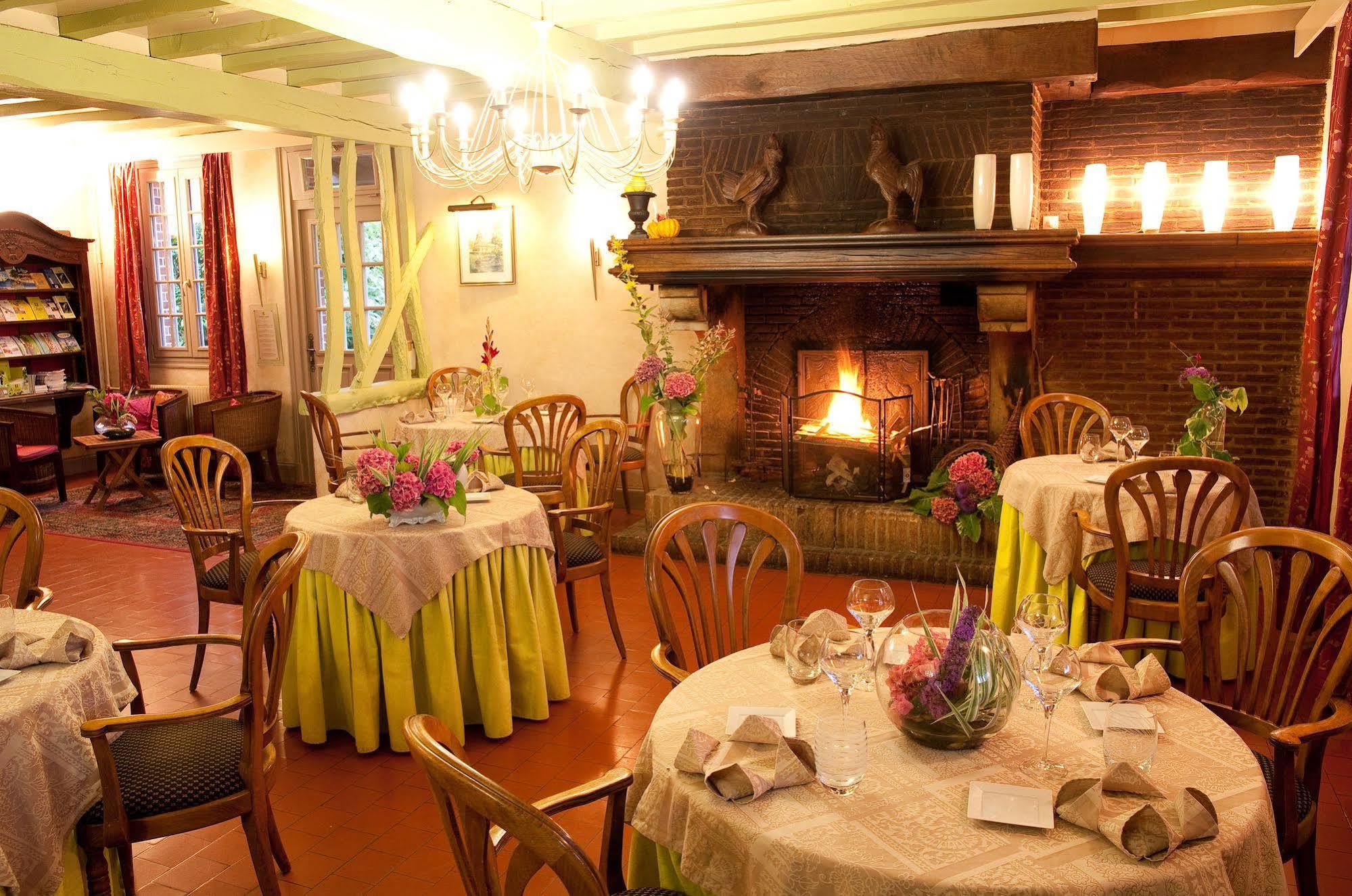 Le Relais Des Dalles - Hotel & Restaurant Sassetot-le-Mauconduit ภายนอก รูปภาพ