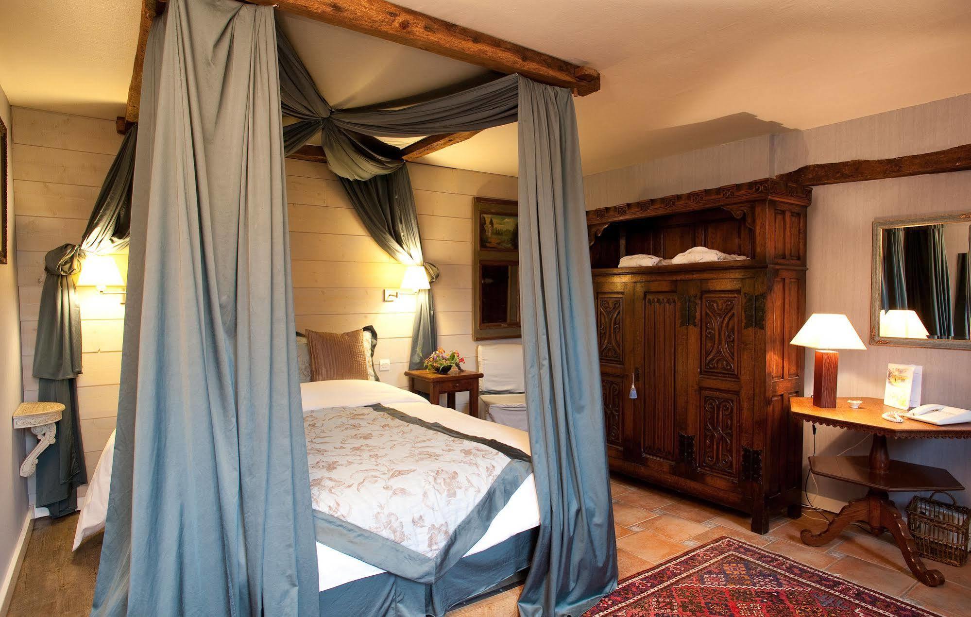 Le Relais Des Dalles - Hotel & Restaurant Sassetot-le-Mauconduit ภายนอก รูปภาพ